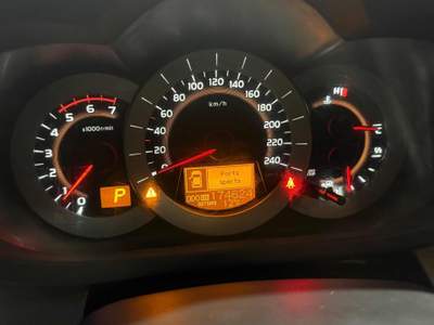 Toyota RAV4 RAV4 4X4 2.2 150CV ?AUTOMATICO?+ ?GANCIOTRAINO? Argento usata Carpi