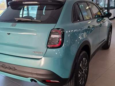 Fiat 600 Hybrid DCT MHEV Blu/Azzurro usata Ferrara