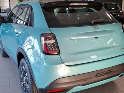Fiat 600 Hybrid DCT MHEV Blu/Azzurro usata Ferrara