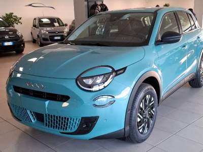Fiat 600 Hybrid DCT MHEV Blu/Azzurro usata Ferrara