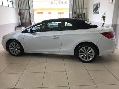 Opel Cascada 2.0 CDTI ECOTEC 170CV Cosmo Bianco usata Nicosia