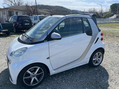 Smart ForTwo 1000 52 kW MHD cabrio passion Bianco usata Francavilla in Sinni