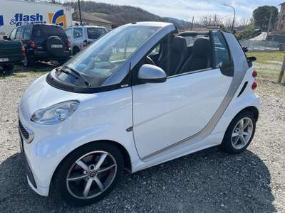 Smart ForTwo 1000 52 kW MHD cabrio passion Bianco usata Francavilla in Sinni