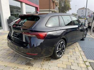Skoda Octavia 2.0 TDI EVO SCR 150 CV DSG 4x4 Wagon Sportline Nero usata Alba