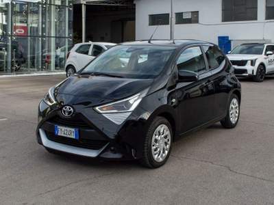 Toyota Aygo 1.0 VVT-i 72 CV 5 porte x-play Nero usata Fondi