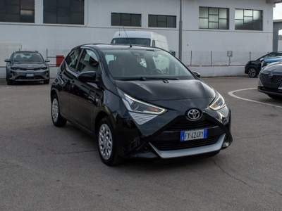 Toyota Aygo 1.0 VVT-i 72 CV 5 porte x-play Nero usata Fondi