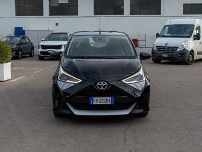 Toyota Aygo 1.0 VVT-i 72 CV 5 porte x-play Nero usata Fondi