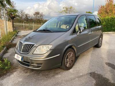 Lancia Phedra 2.0 MJT 136 CV Argento 7 POSTI Bronzo usata Savoia di Lucania