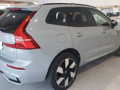 Volvo XC60 T6 Recharge Plug-in Hybrid AWD automatico Ultimate Grigio usata Padova