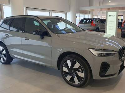 Volvo XC60 T6 Recharge Plug-in Hybrid AWD automatico Ultimate Grigio usata Padova