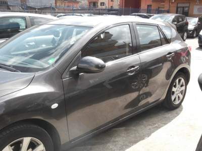 Mazda 3 1.6 MZ-CD 109CV Advanced Grigio usata Monteforte Irpino