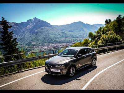 Alfa Romeo Tonale 1.6 diesel 130 CV TCT6 Sprint Grigio usata SARONNO