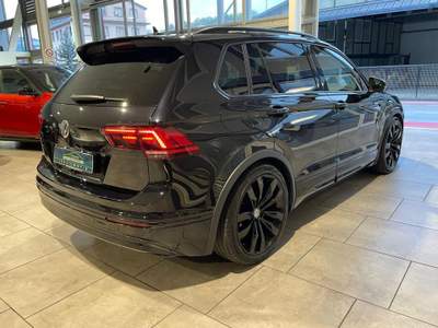 Volkswagen Tiguan 2.0 TDI 150CV DSG R-Line ext. IQ.Light HUD AMBIENT Nero usata POTENZA