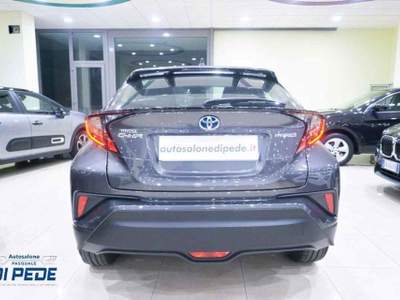 Toyota C-HR 1.8 Hybrid E-CVT Active Grigio usata Matera