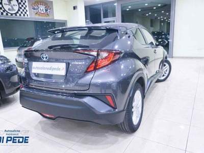 Toyota C-HR 1.8 Hybrid E-CVT Active Grigio usata Matera