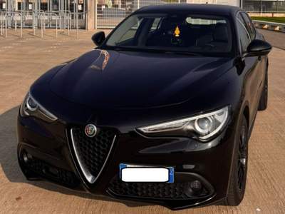 Alfa Romeo Stelvio 2.2 Turbodiesel 180 CV AT8 Q4 Executive Nero usata Gaglianico