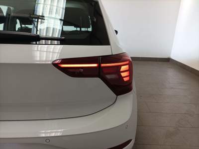 Volkswagen Polo 1.0 Edition Plus Bianco usata Magenta