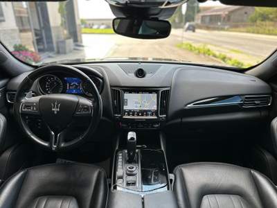 Maserati Levante V6 Diesel 250cv AWD Granlusso MY20 Nero usata Castellaneta