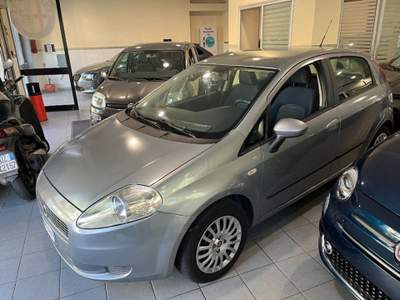 Fiat Grande Punto 1.3 MJT 90 CV 5 porte 5.900 Grigio usata Messina