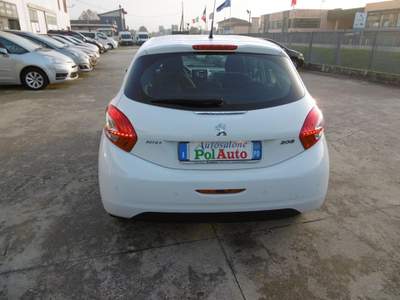 Peugeot 208 1.4 8V HDi 68CV 5p. Allure Bianco usata Solesino