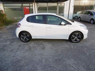Peugeot 208 1.4 8V HDi 68CV 5p. Allure Bianco usata Solesino