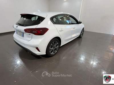 Ford Focus  1.0 EcoBoost 125 CV S&S ST Line Bianco usata Albano Laziale