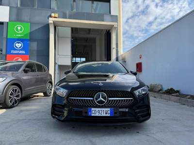 Mercedes-Benz Classe A d Automatic 4p. Premium Nero usata Melpignano