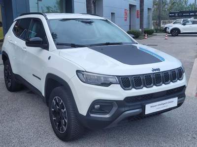Jeep Compass 1.3 Turbo T4 240 CV PHEV AT6 4xe Trailhawk Bianco usata Monte di Procida