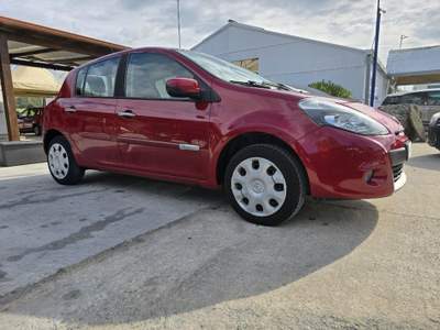 Renault Clio 1.2 16V 5 porte Rosso usata Sassari