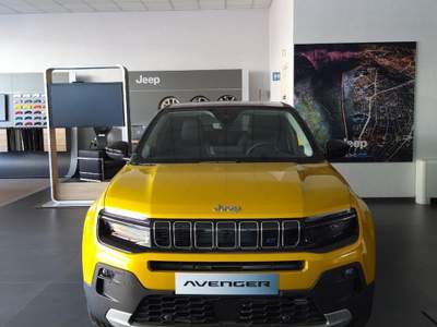 Jeep Avenger BEV Summit Giallo usata Mondovì