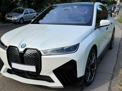 BMW iX xDrive50 Pacchetto Sportivo Bianco usata Senna Comasco