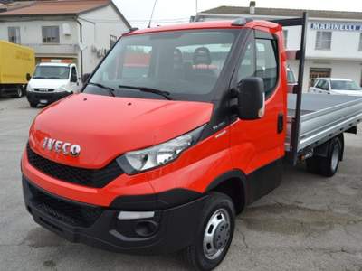 Iveco Daily 35C13 2.3 HPT PL CASSONE FISSO PASSO 3750 Rosso usata COMACCHIO
