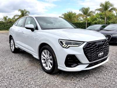 Audi Q3 Q3 SPORTBACK 2.0TDI S-LINE LED RETROCAMERA 360 SONOS Bianco usata Villarosa