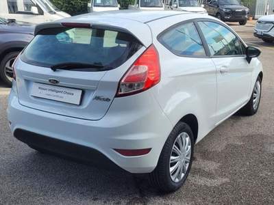 Ford Fiesta 1.4 3 porte Bz.- GPL Bianco usata Monte di Procida