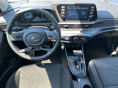 Hyundai Bayon 1.0 T-GDI Hybrid 48V DCT Trend Bianco usata Castelnuovo Rangone