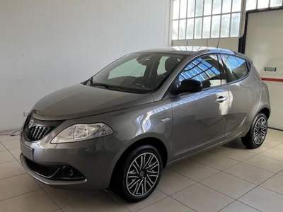 Lancia Ypsilon 1.0 FireFly 5 porte S&S Hybrid Gold Grigio usata Cormons