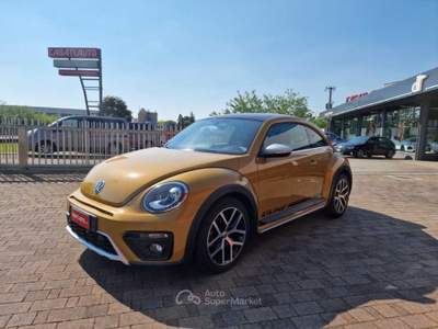 Volkswagen Maggiolino Maggiolino 2.0 tsi bm Sport 220cv dsg DUNE Oro usata Lesmo