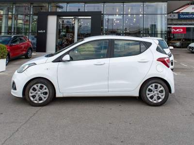 Hyundai i10 1.0 MPI Login Bianco usata Fondi