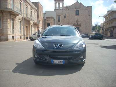 Peugeot 206 Peugeot 206 Plus 1.4 HDI 70CV Neopatentati Grigio usata Castellana Grotte