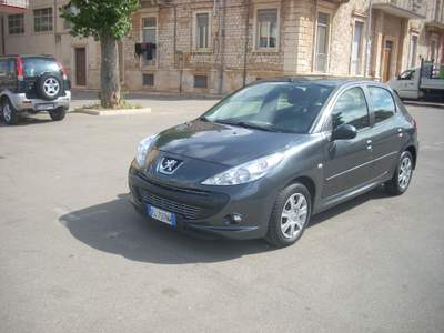 Peugeot 206 Peugeot 206 Plus 1.4 HDI 70CV Neopatentati Grigio usata Castellana Grotte