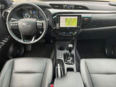 Toyota Hilux 2.8 D A/T 4WD 4 porte Double Cab Invincible Bronzo usata Castelnuovo Rangone