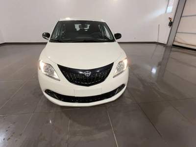 Lancia Ypsilon 1.0 FireFly 5 porte S&S Hybrid Oro Bianco usata Civitavecchia