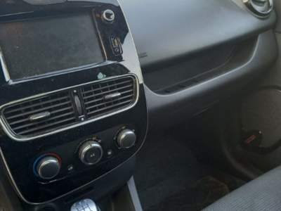 Renault Clio TCe 90 CV 5 porte Zen Argento usata Oleggio