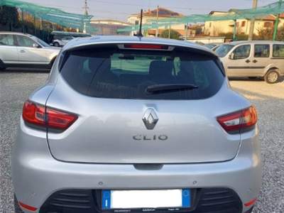 Renault Clio TCe 90 CV 5 porte Zen Argento usata Oleggio