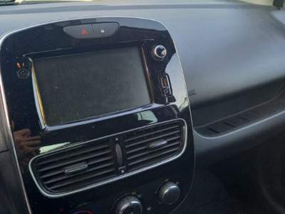 Renault Clio TCe 90 CV 5 porte Zen Argento usata Oleggio