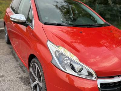 Peugeot 208 automatica Rosso usata Verona