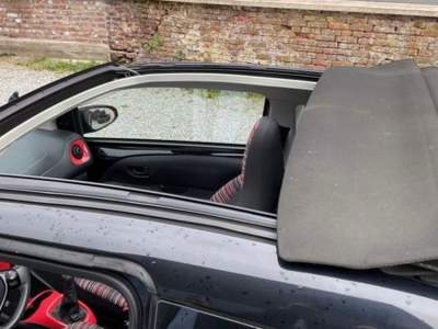 Citroen C1 Airscape PureTech 82 3 porte Shine Nero usata Roma
