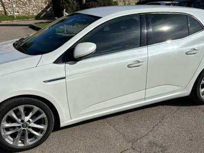 Renault Mégane Mégane dCi 8V 110 CV EDC Energy Intens Bianco usata Napoli