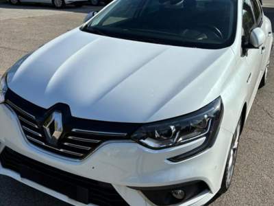 Renault Mégane Mégane dCi 8V 110 CV EDC Energy Intens Bianco usata Napoli
