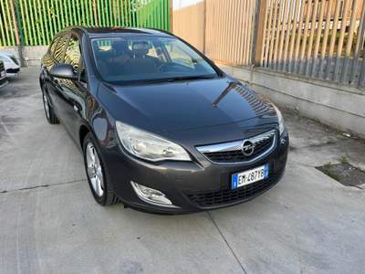 Opel Astra 1.7 CDTI 110CV EcoFLEX S&S Sports Tourer Elective Grigio usata Giugliano in Campania